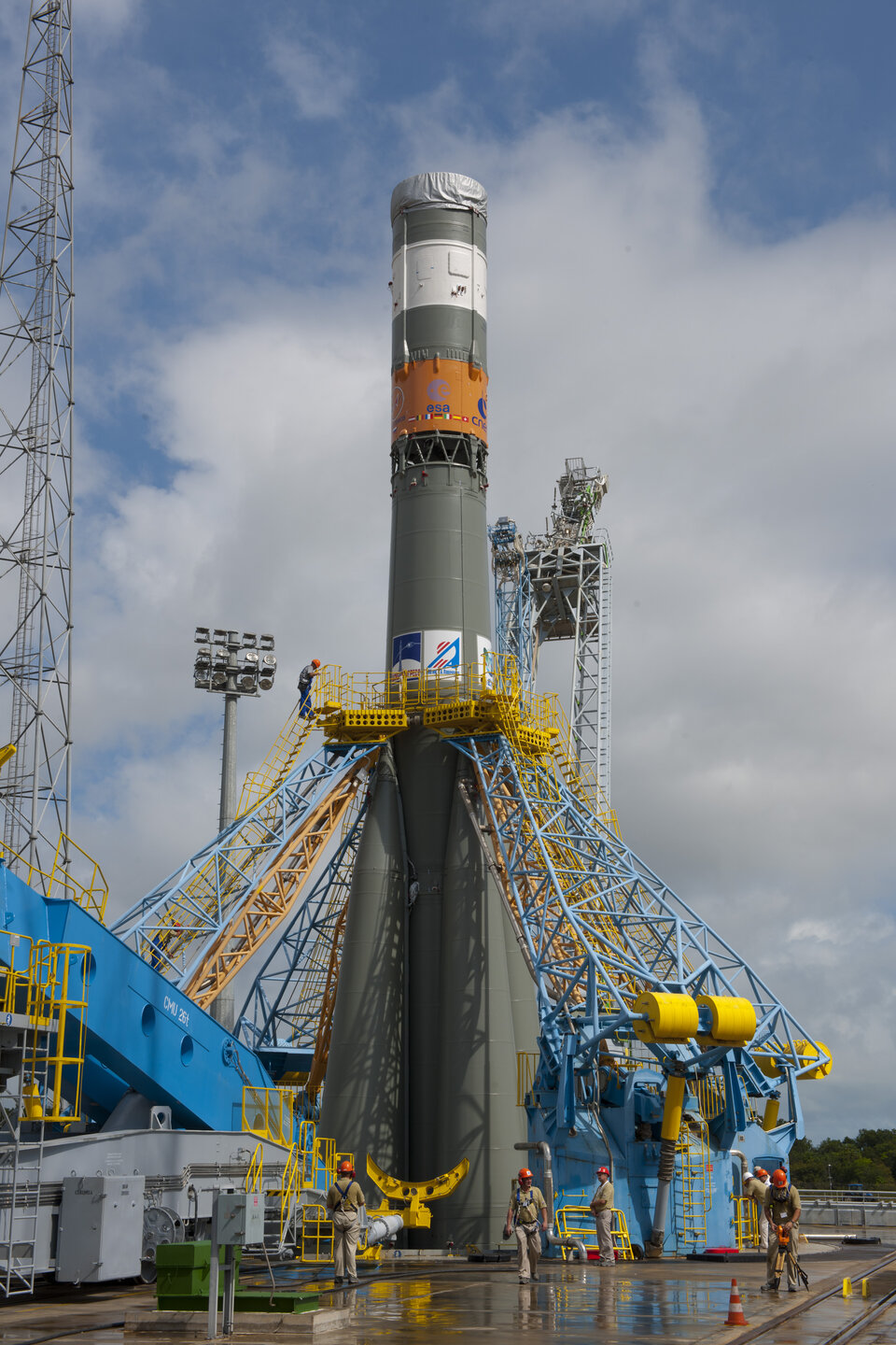 O Soyuz na plataforma de lançamento