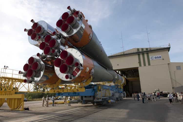 Soyuz VS01 transfer to launch zone