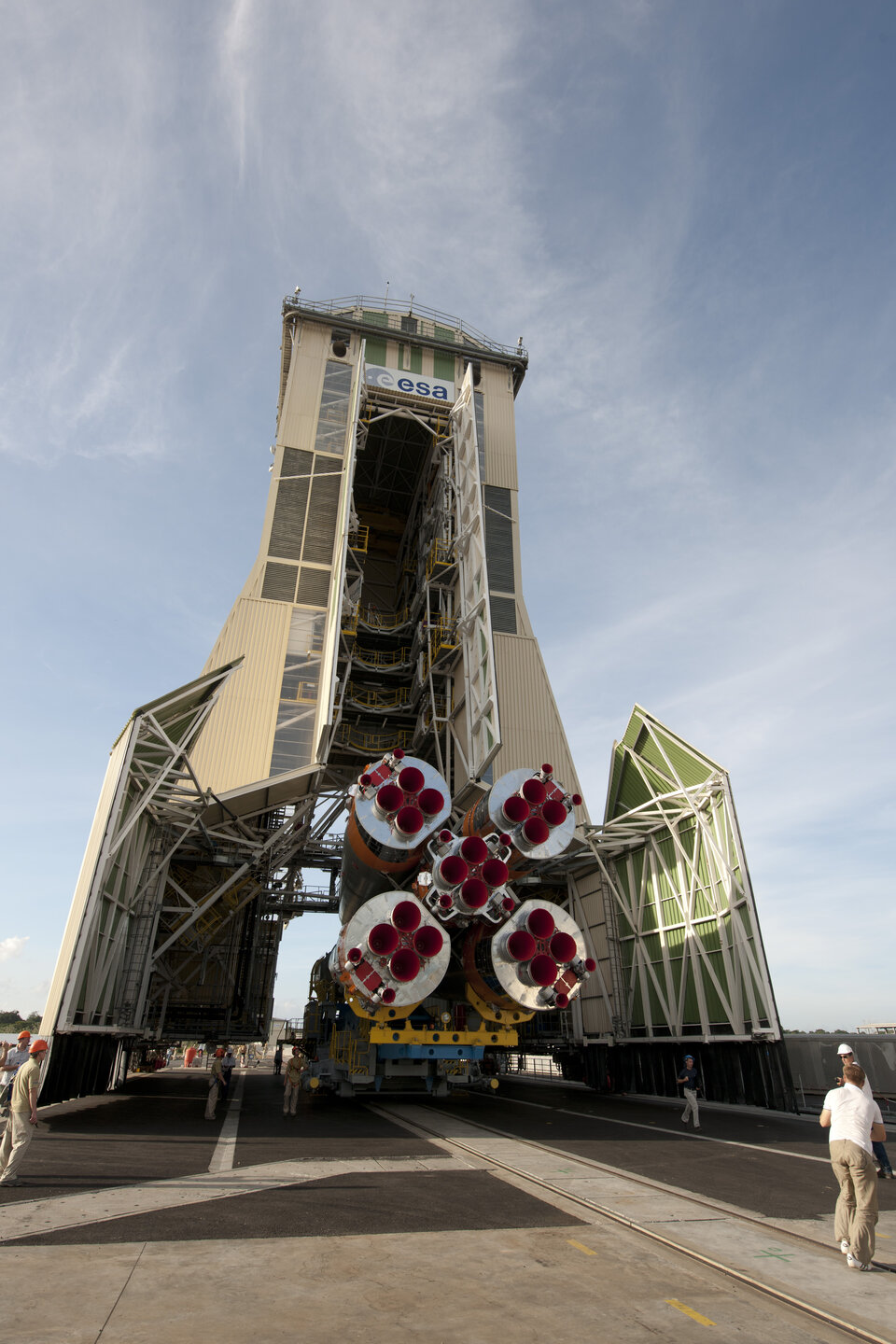 Traslado del Soyuz VS01 a la plataforma de lanzamiento