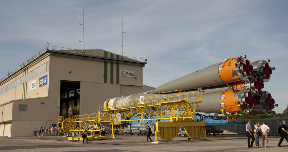 Soyuz VS01 transfer to launch zone