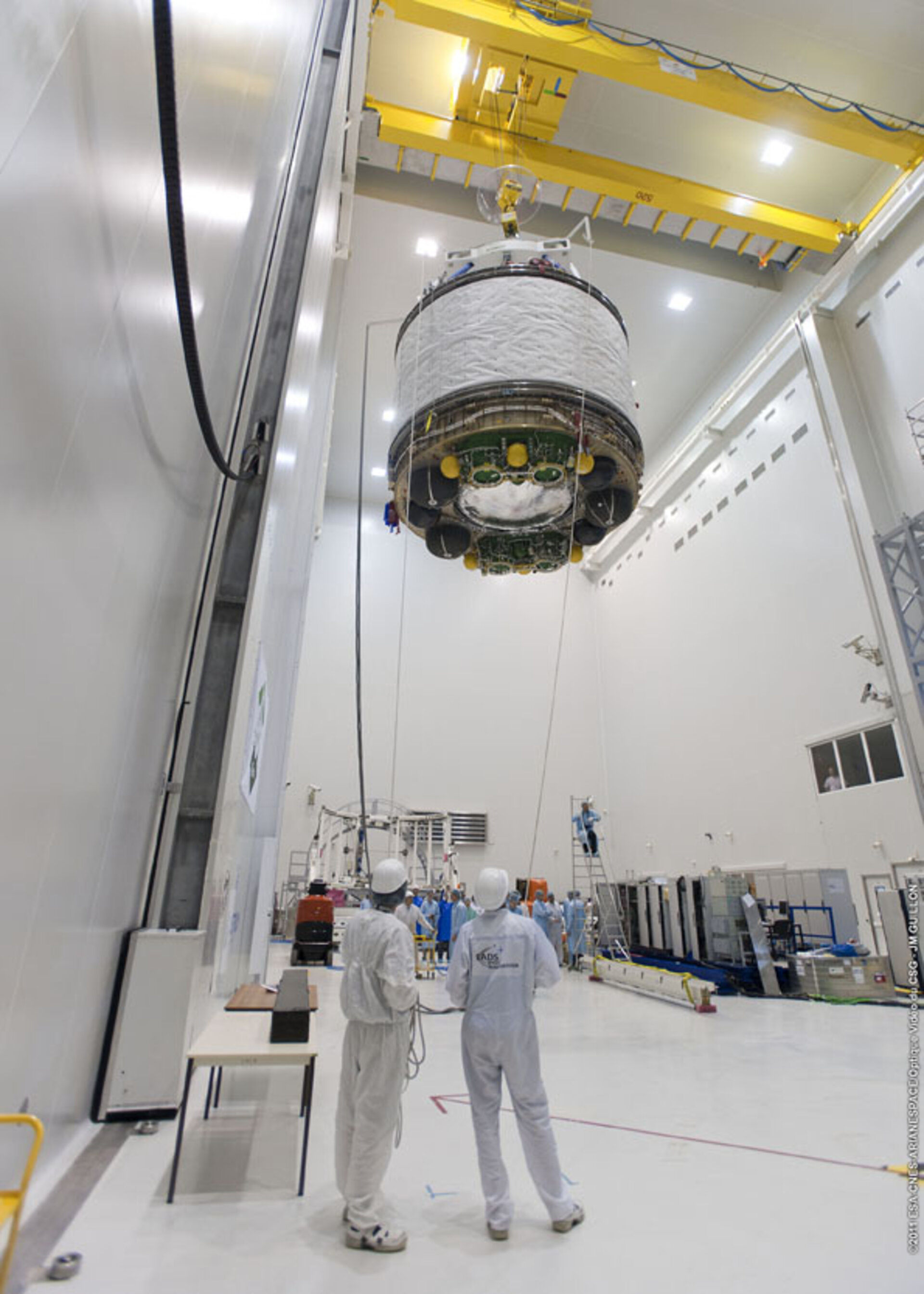 ATV-3 Eduardo Amalfi hoisted ready for launch