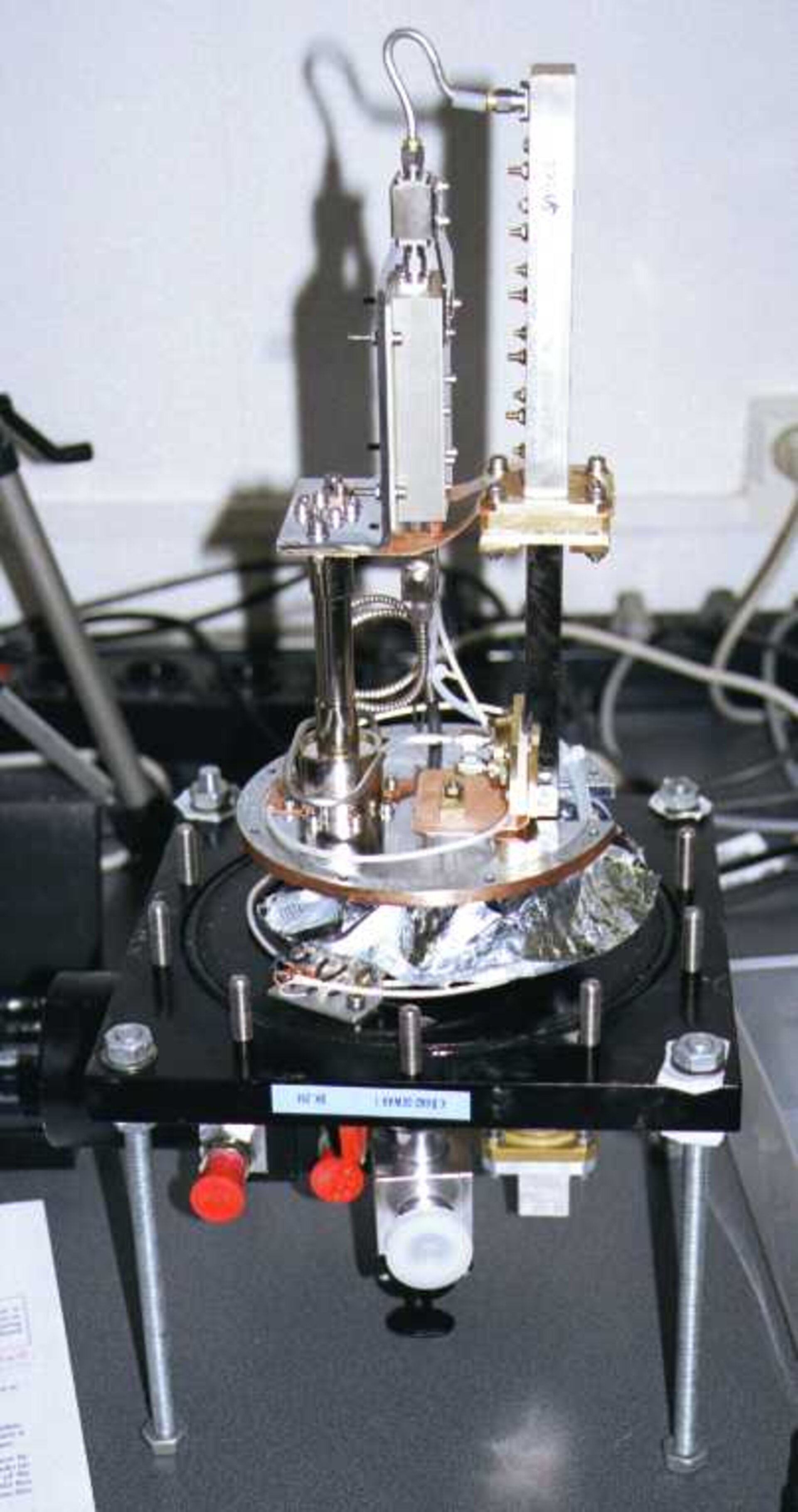 Cryo-Low-Noise Amplifier in X-Band for ESA's Deep Space Stations