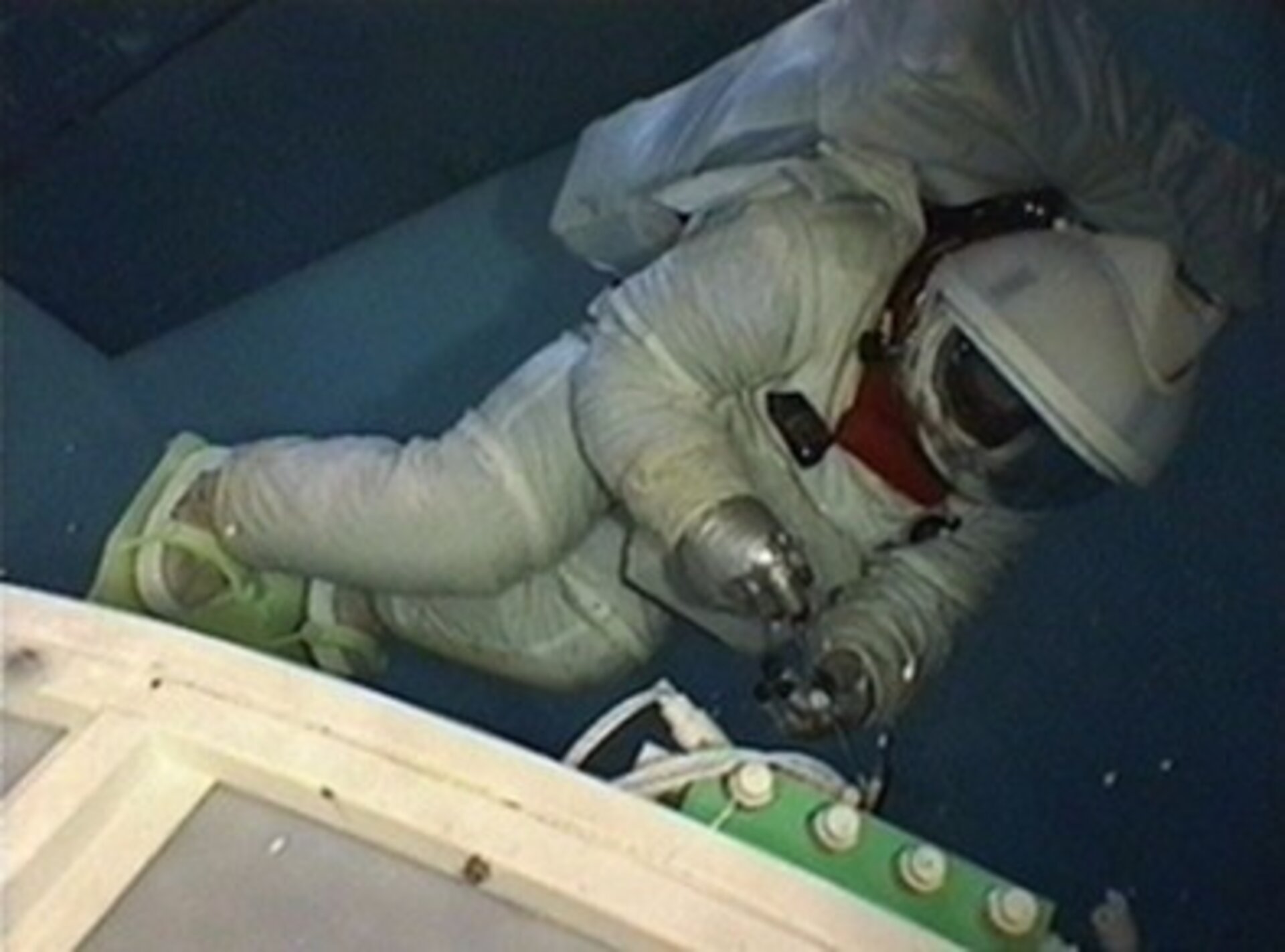 Neutral Buoyancy allows simulation of weightlessness conditions.