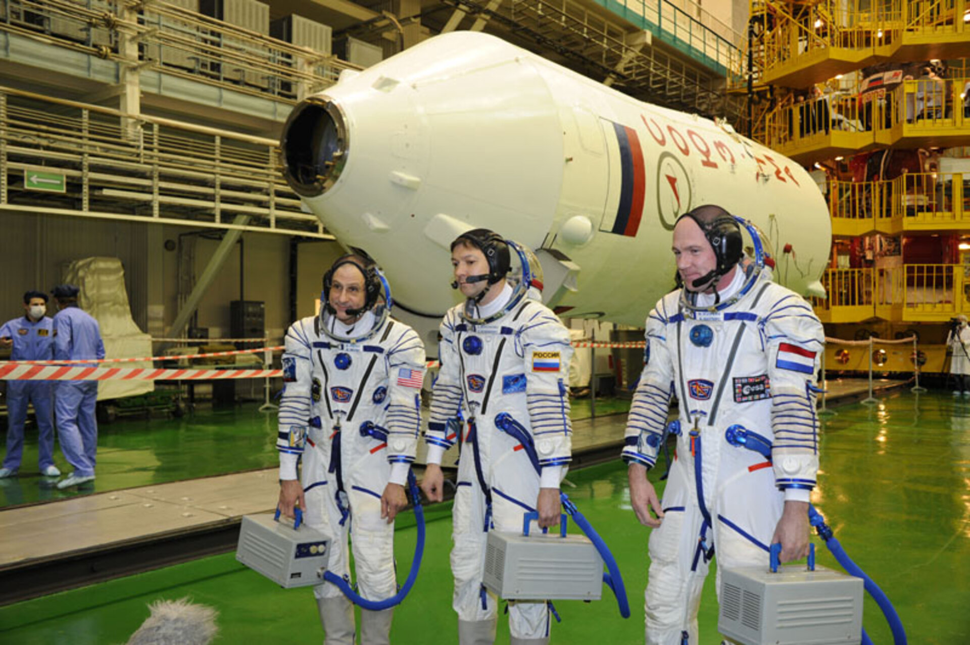 Soyuz inspection and suit fit check