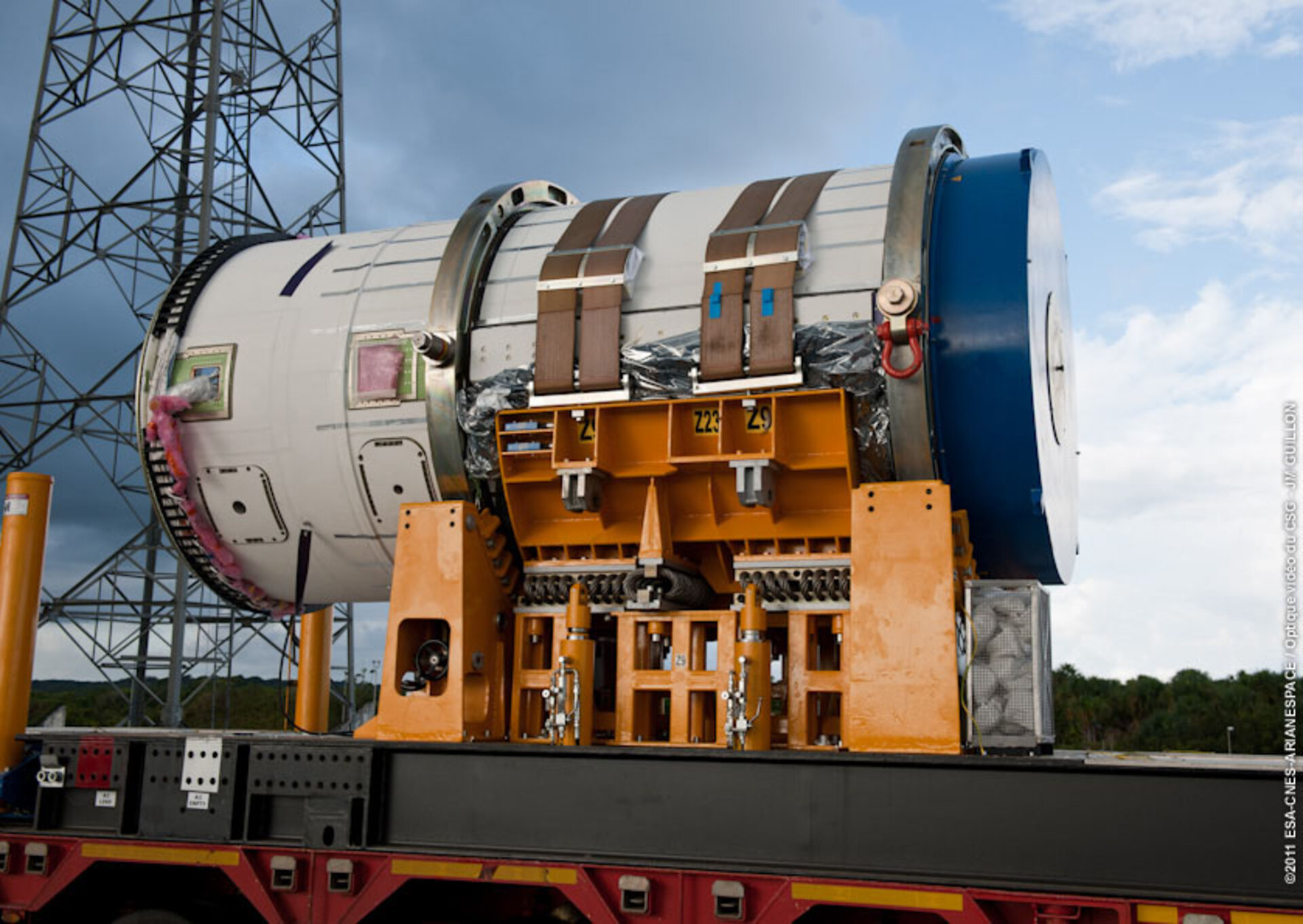 Zefiro-9 moving to launch pad