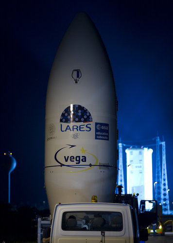 Upper composite transfer to launch pad