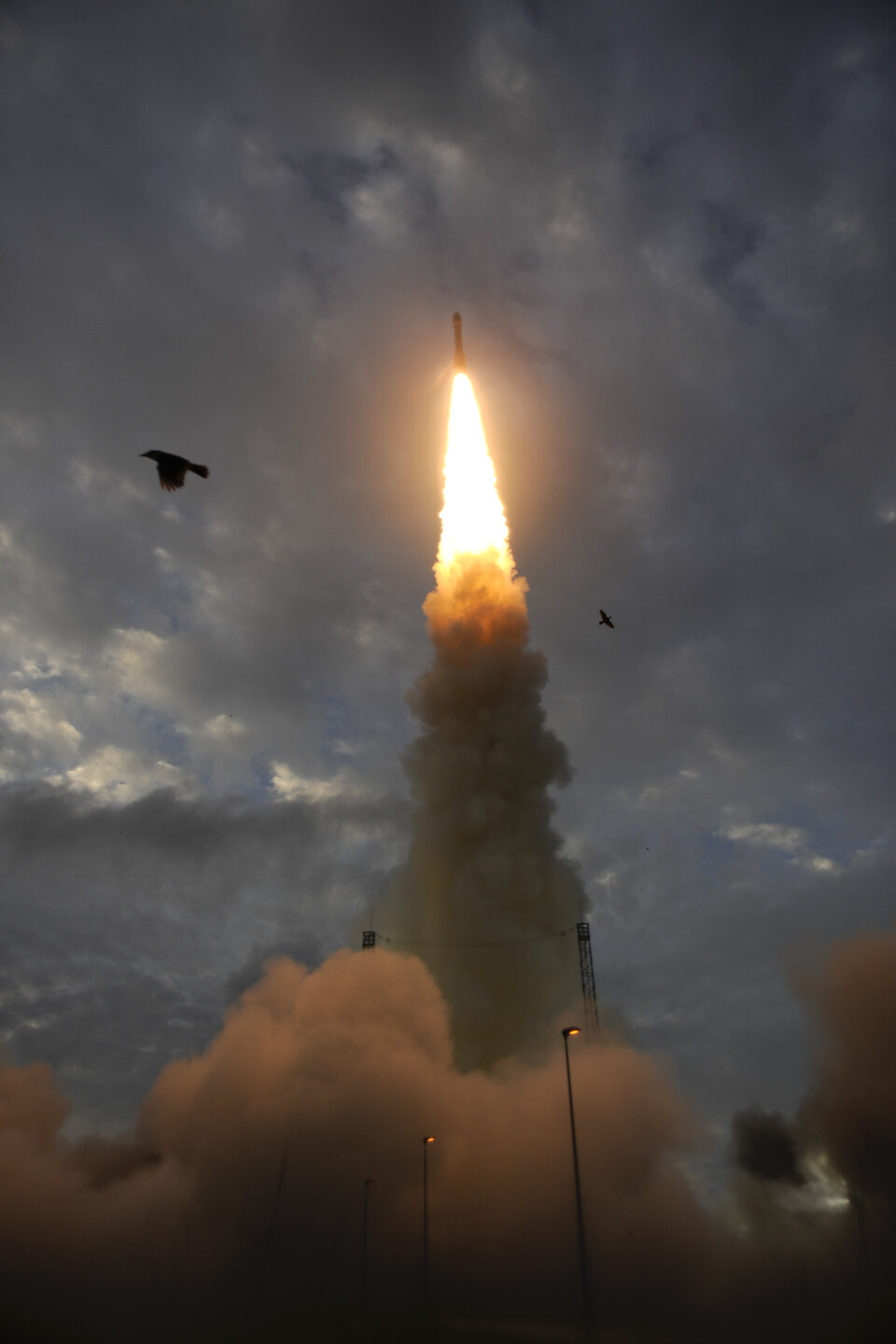 O lançador Vega transporta os CubeSats
