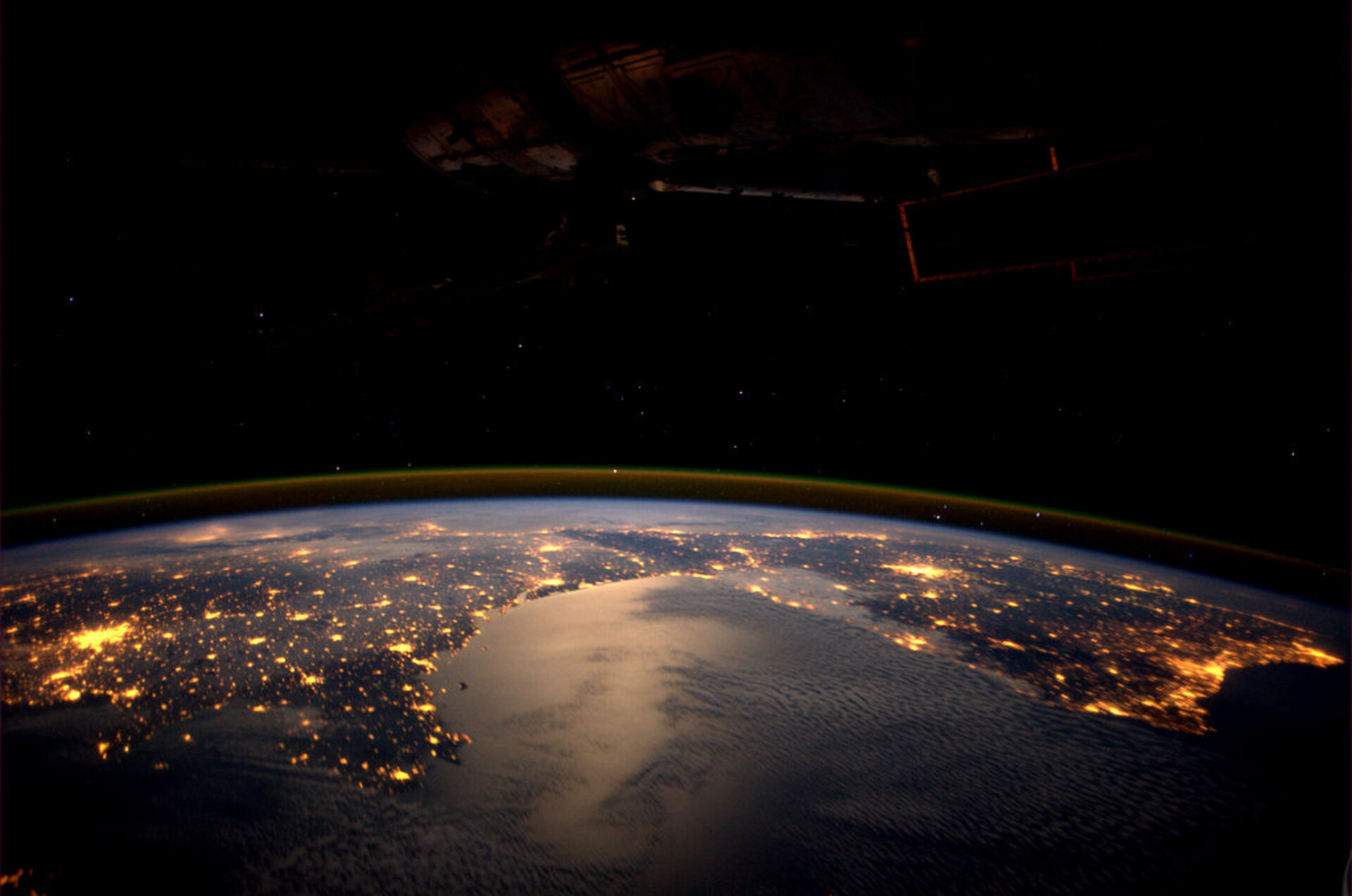 Evropa vyfotografovaná z paluby ISS.