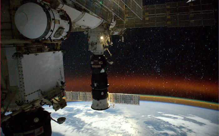 Stars_and_Earth_seen_from_Space_Station_