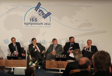 Leaders of space agencies at ISS symposium