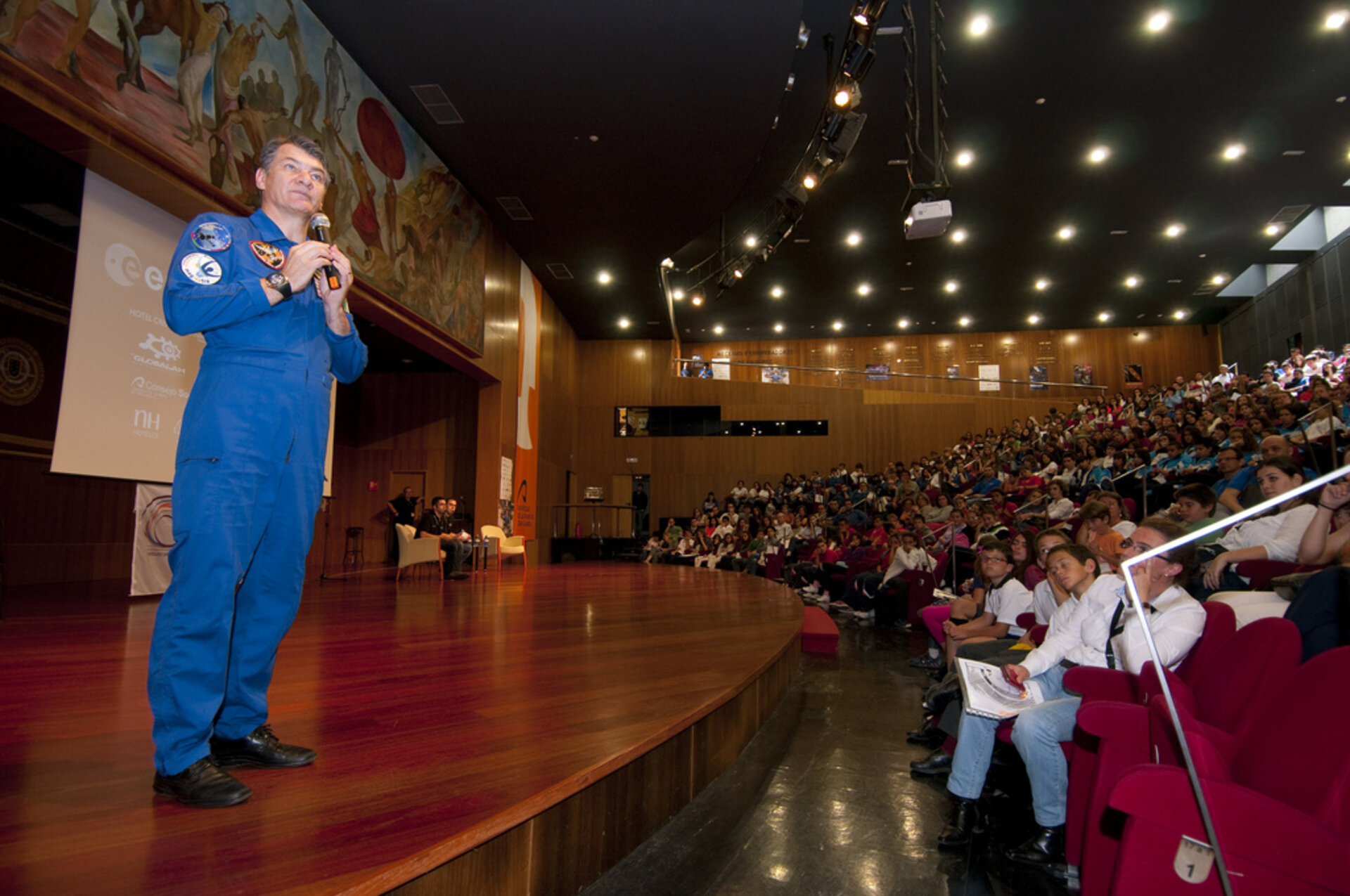 Paolo Nespoli durante el evento de inauguración en la Universidad de las Palmas de Gran Canaria