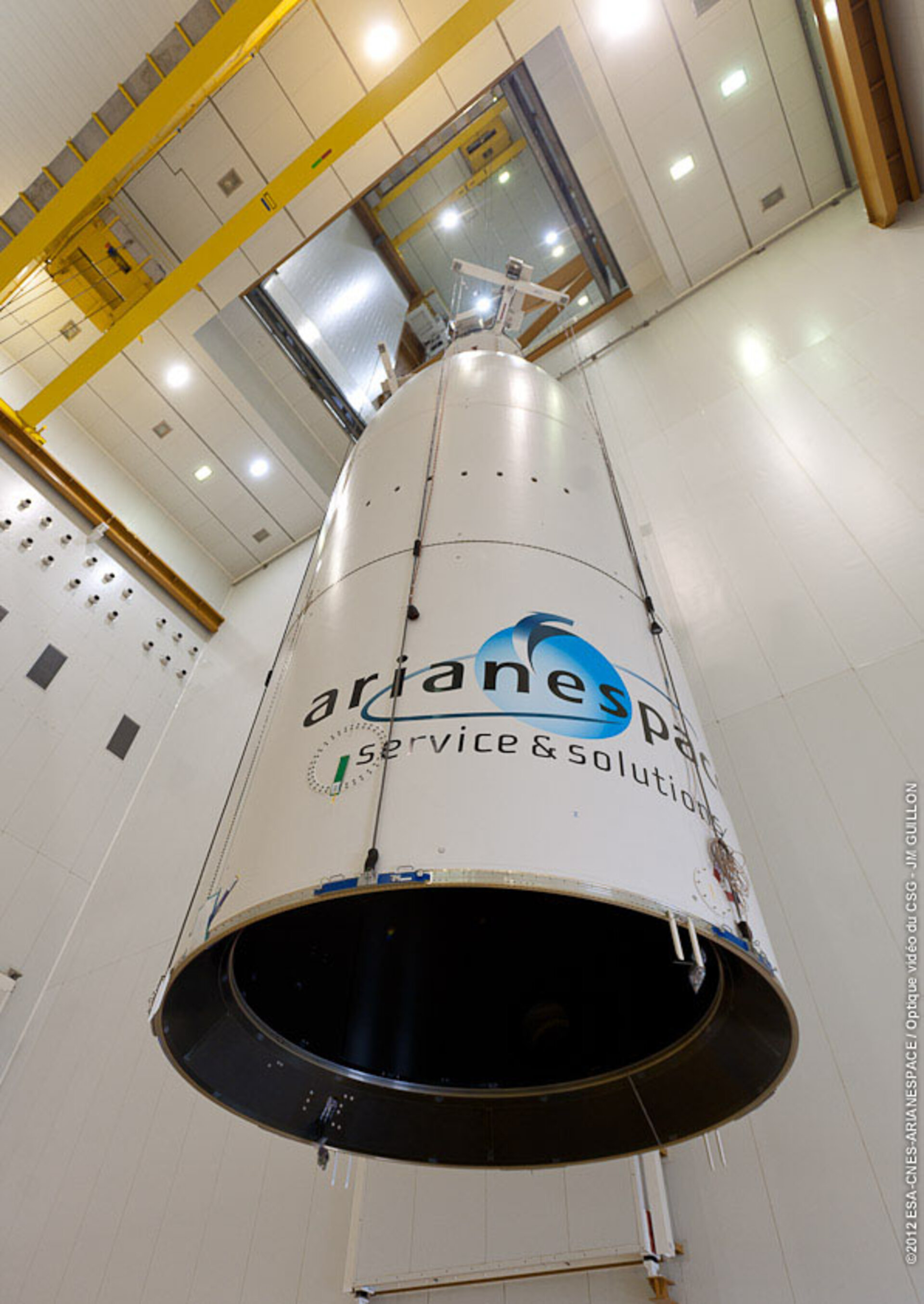 Ariane 5 fairing hoisted for MSG-3 encapsulation