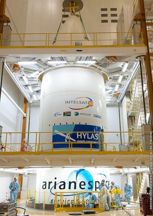 Hylas-2 encapsulation in Ariane 5 Fairing