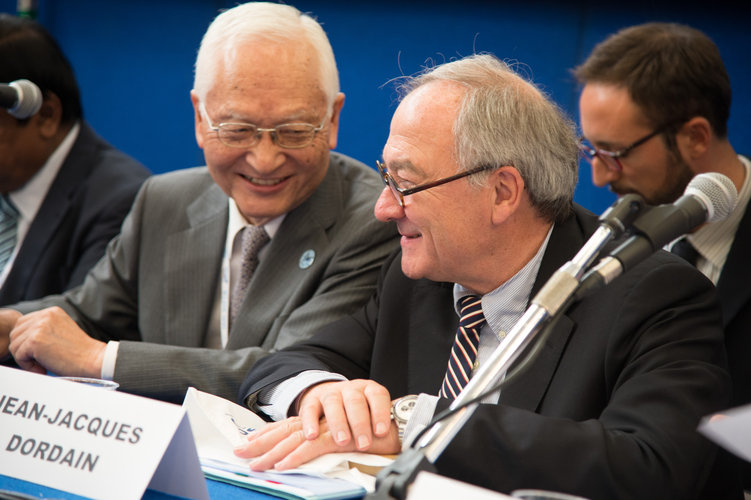 Keiji Tachikawa and Jean-Jacques Dordain at the press conference at IAC, 1st October 2012