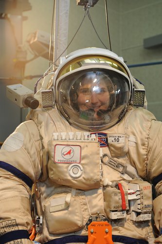 Samantha spacewalk training