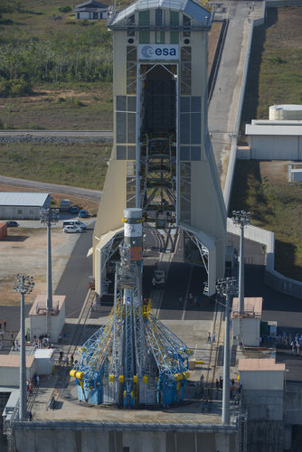 Soyuz VS03 transfer to launch zone