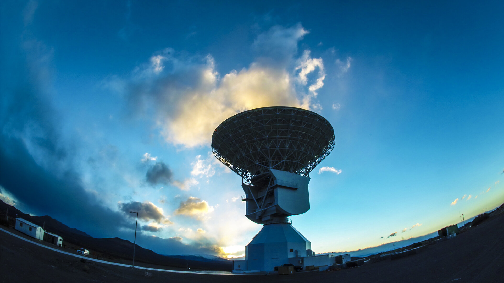 Die 35 Meter-Antenne von Malargüe