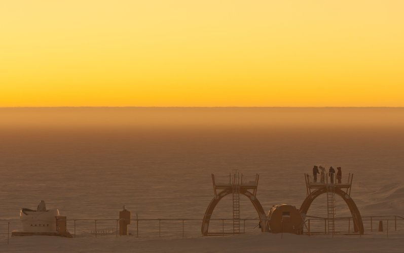 Concordia observation platforms