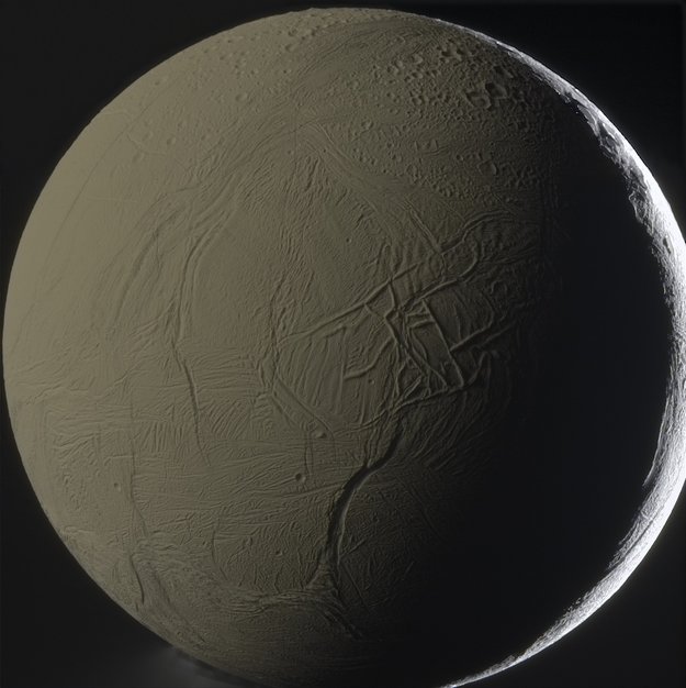 Facing_Enceladus_large.jpg