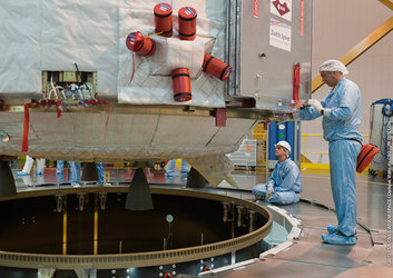 ATV-4 integrated on Ariane 5