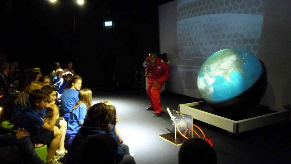 Spaceship Earth Science Show bij NEMO