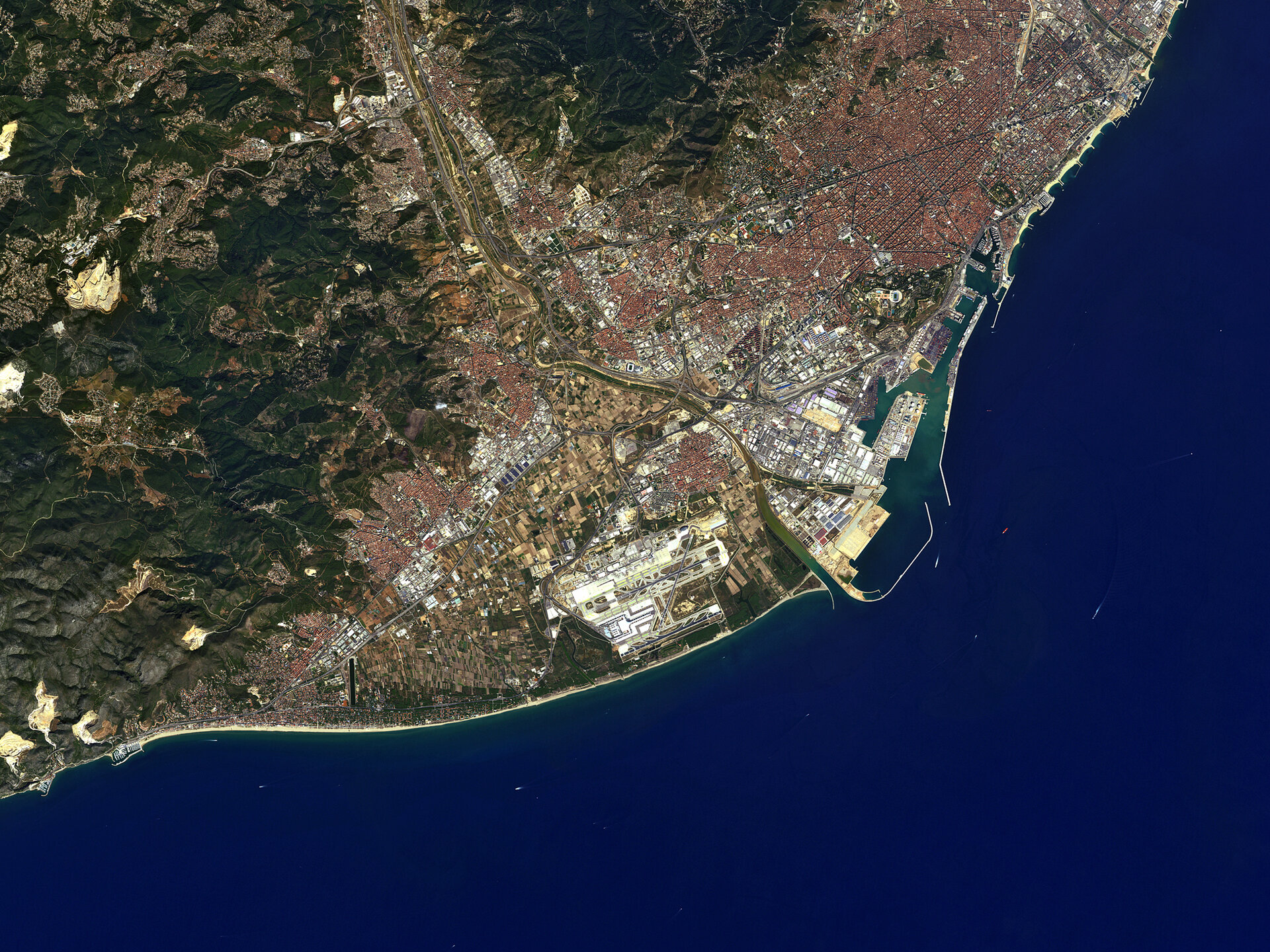 Barcellona vista dal satellite giapponese ALOS