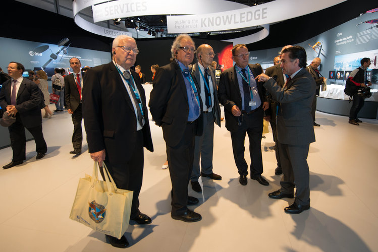 Fernando Doblas presents to the Members of the OPECST of France the ESA Pavilion