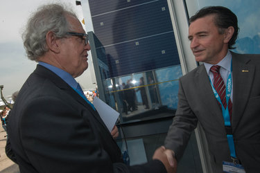 Fernando Doblas welcomes the Members of the OPECST of France to the ESA Pavilion