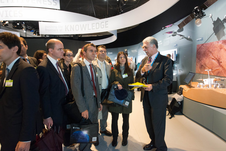 Franco Bonacina presents the ESA pavilion 