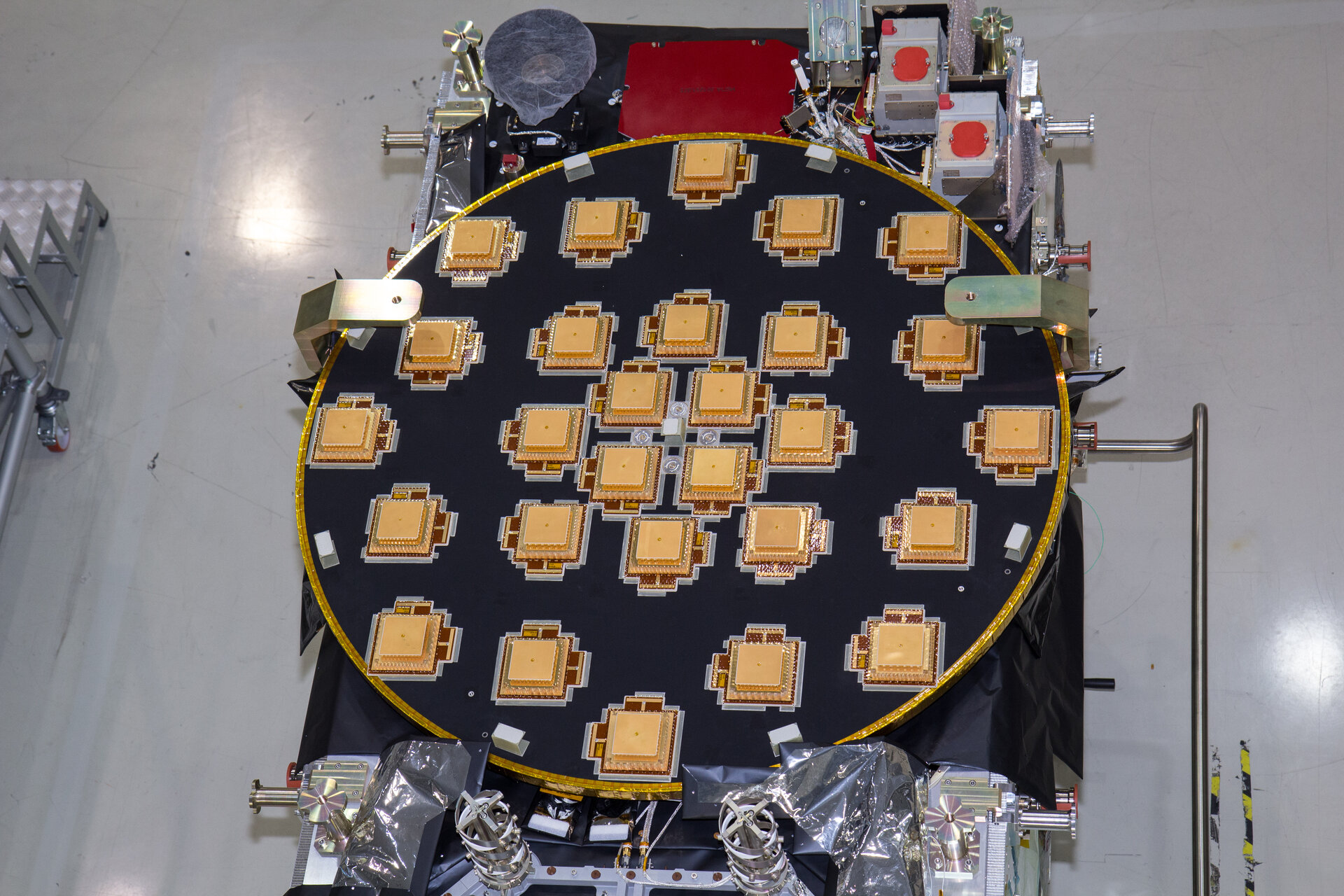 Galileo FOC main antenna
