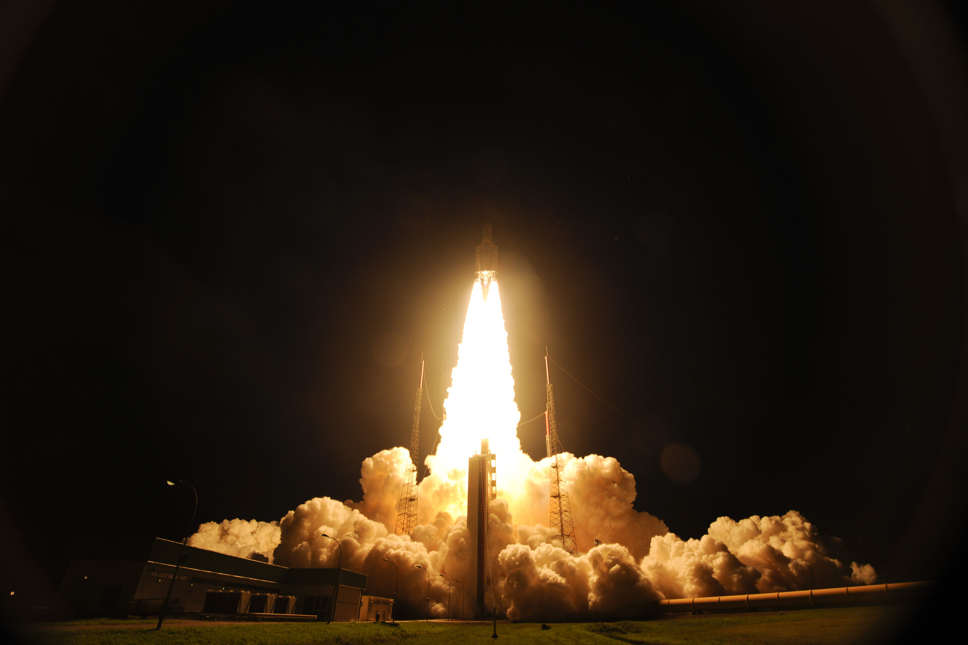 Liftoff of Ariane 5 VA213 with ATV-4