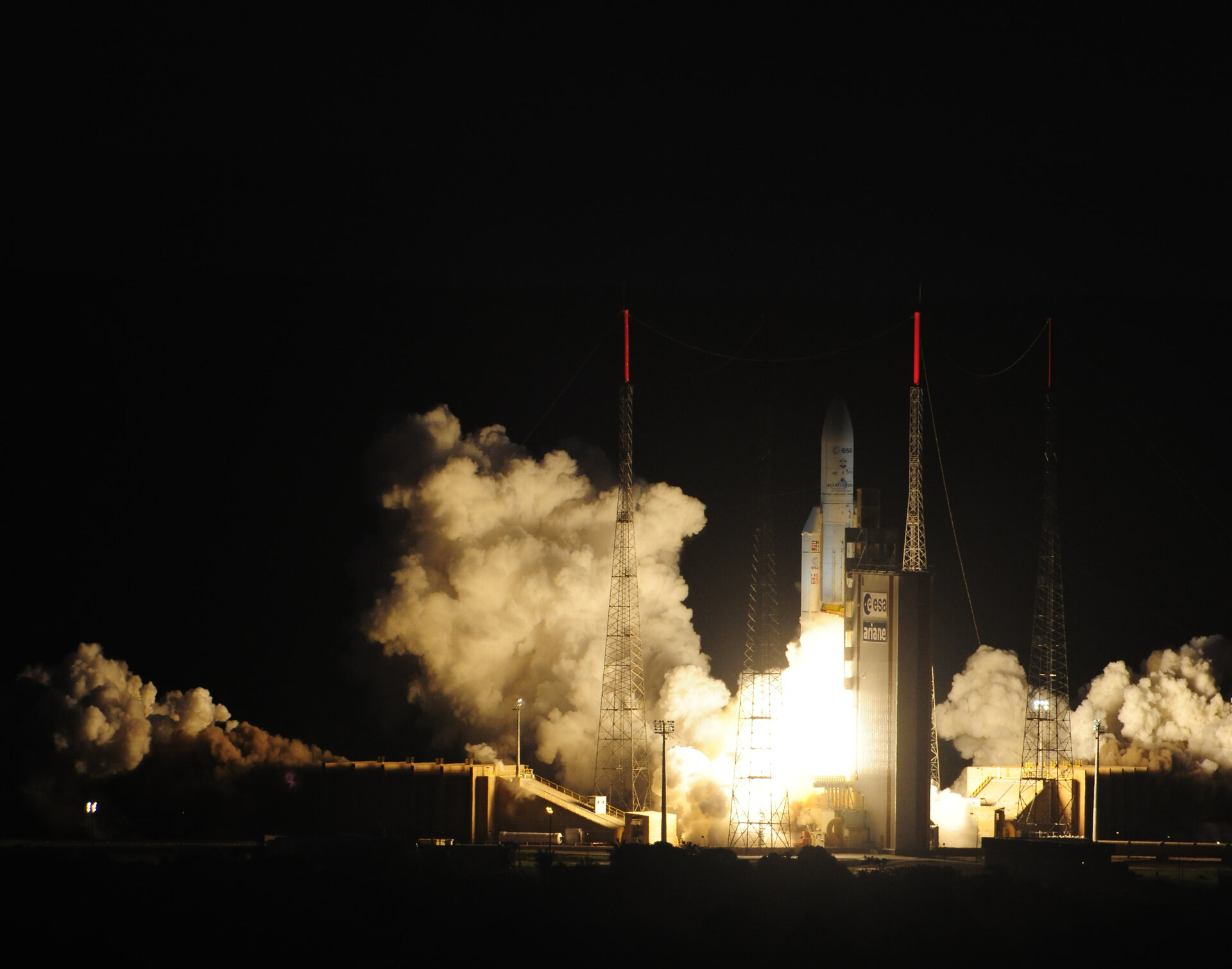 Liftoff of Ariane 5 VA213 with ATV-4