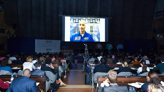 Luca Parmitano addressing participants at Planetworkshops