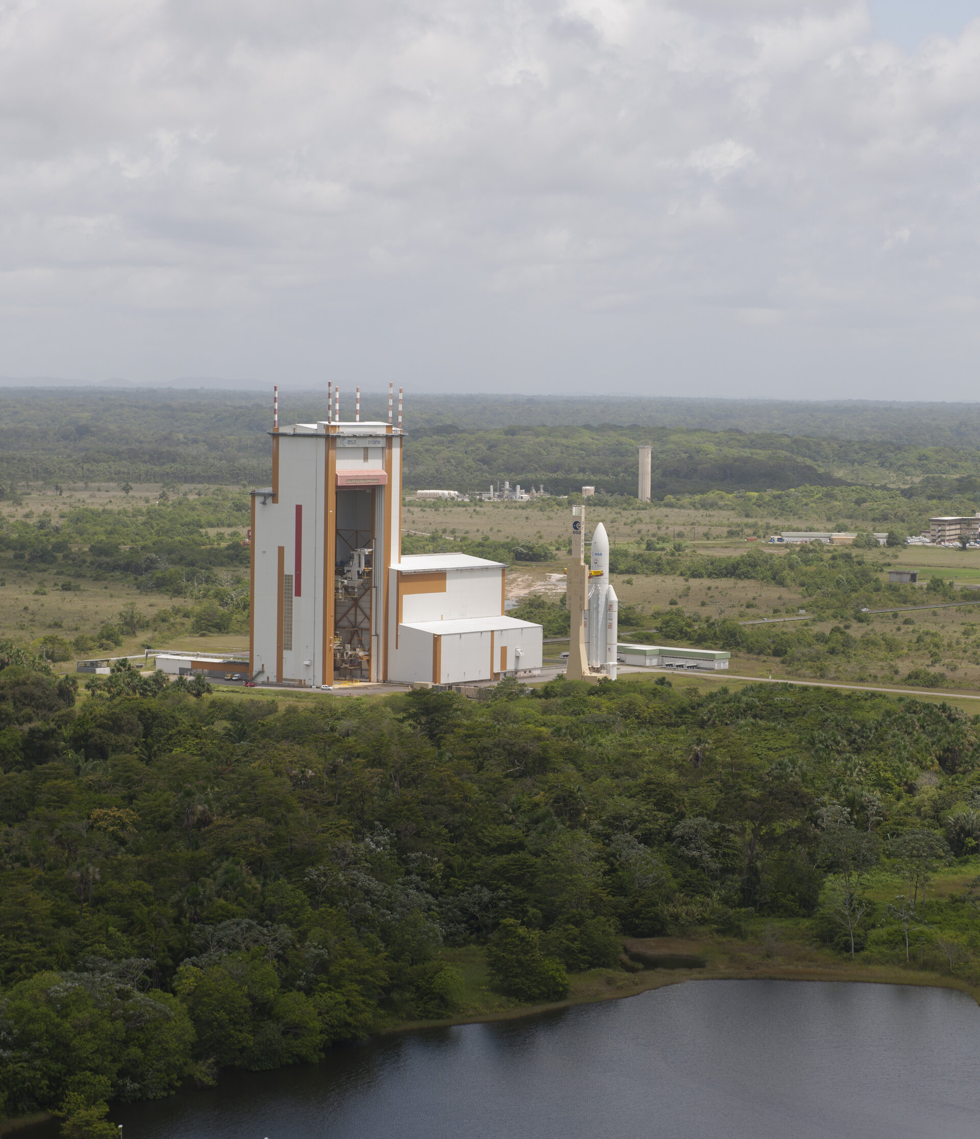Ariane 5 VA 213 during transfer from BAF to the launch pad