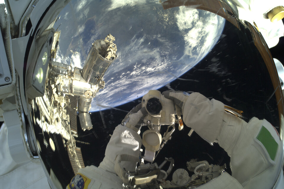 Luca's spacewalk selfie