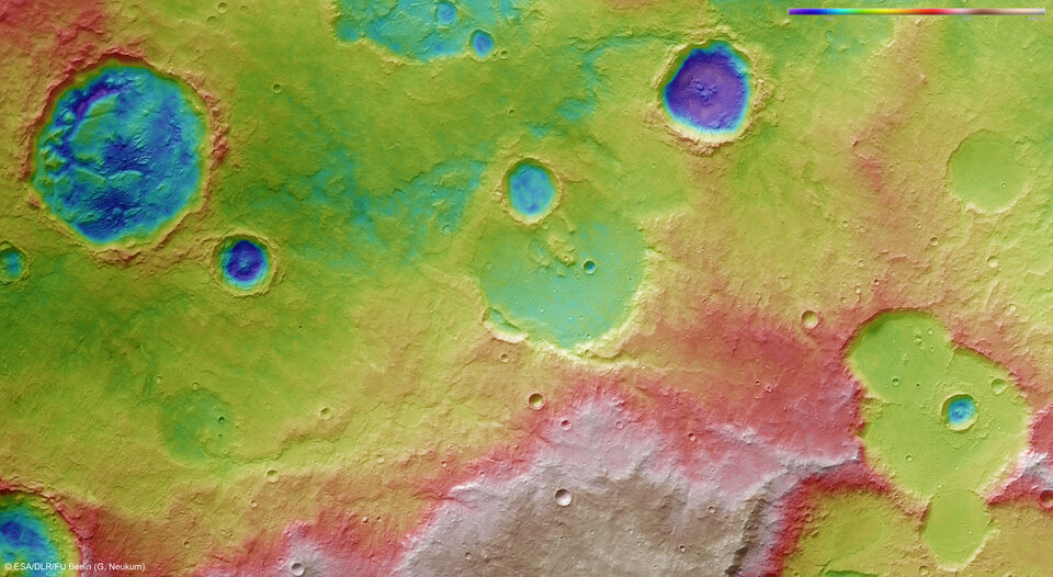 Topografia da região de Tagus Valles, com filtro vermelho