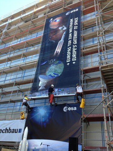 ESOC Climbing Club unfurls the banner