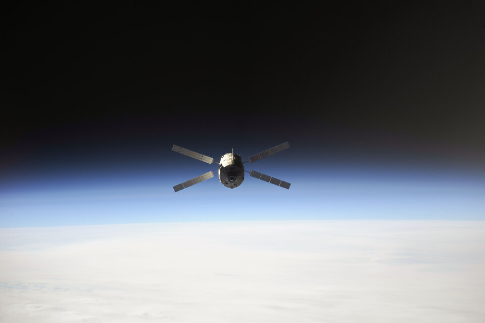 ATV-4 in flight