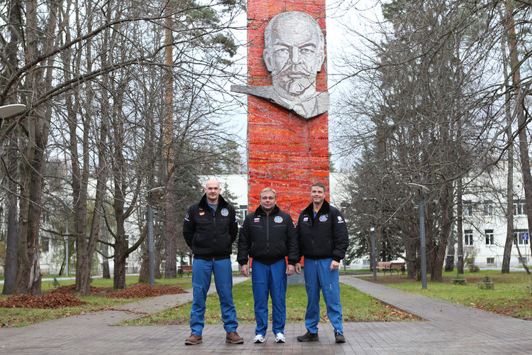 Expedition 38/39 backup crew members 