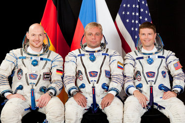 Expedition 38 backup crew members
