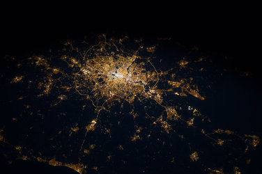 London and surroundings at night