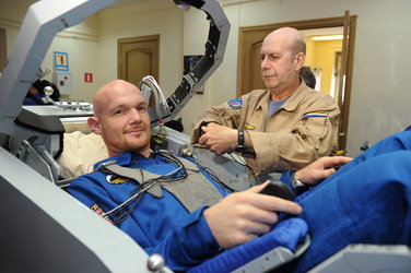 Alexander Gerst ready for a centrifuge training session
