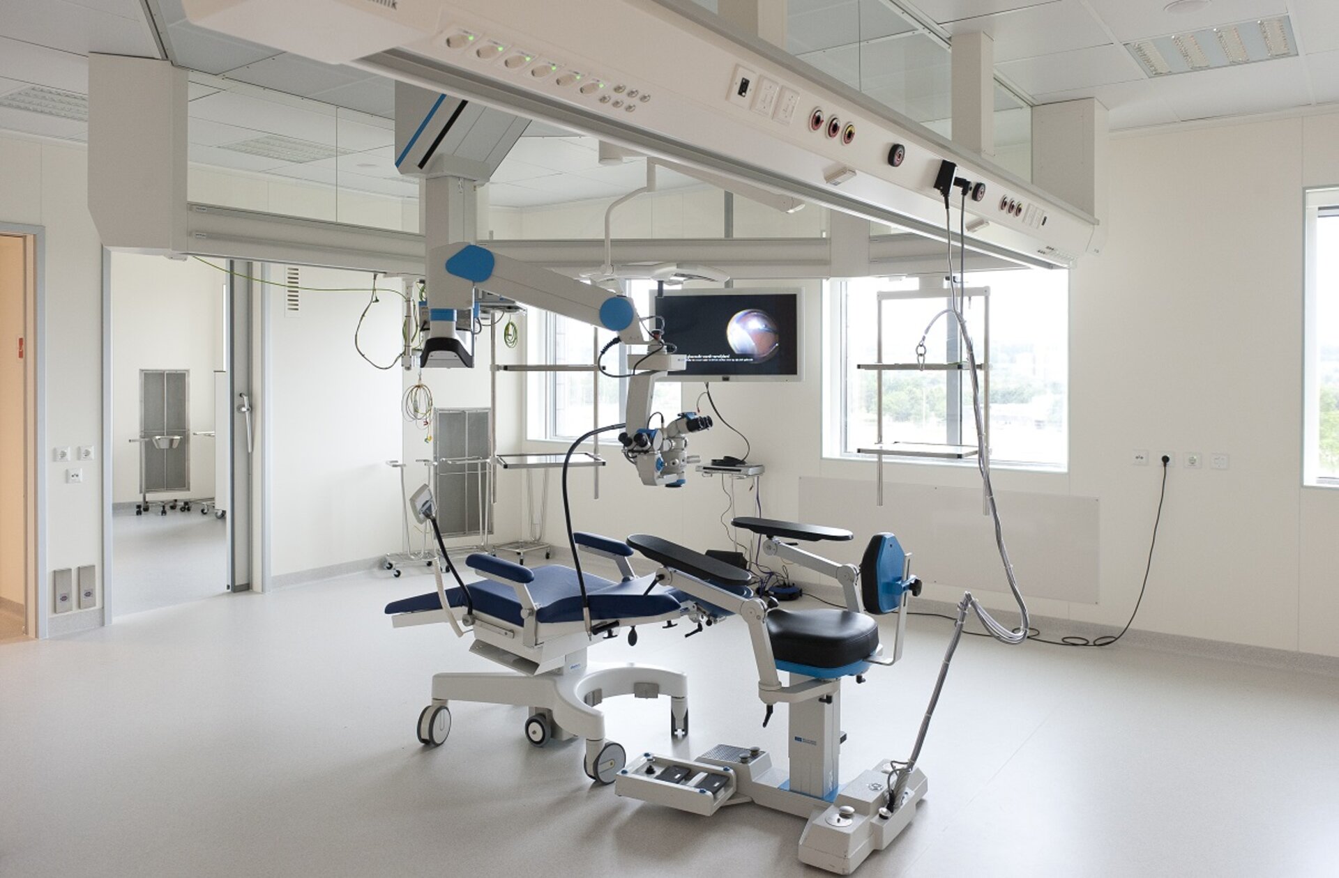 Operating theatre at the University Eye Clinic 