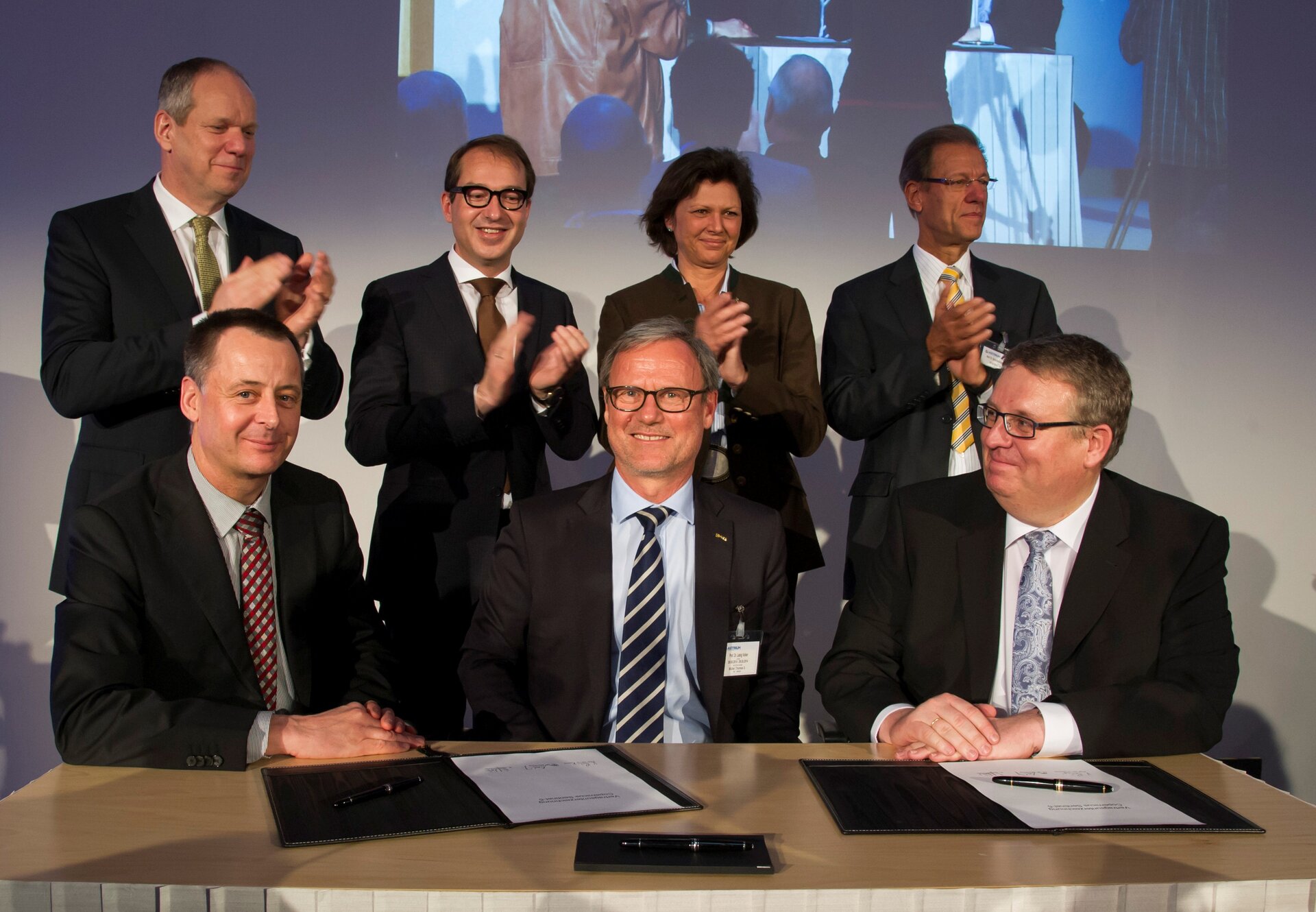 Contract signature for Sentinel-5 