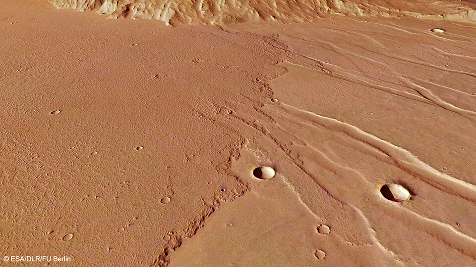 Daedalia Planum lava flows close up