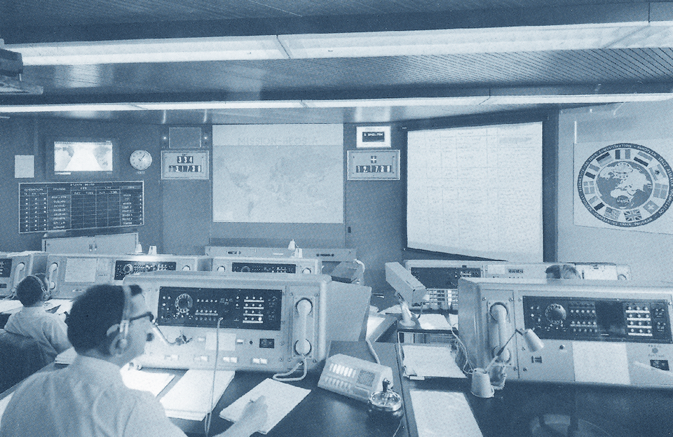 Der Hauptkontrollraum des ESOC in den 1960er Jahren. 