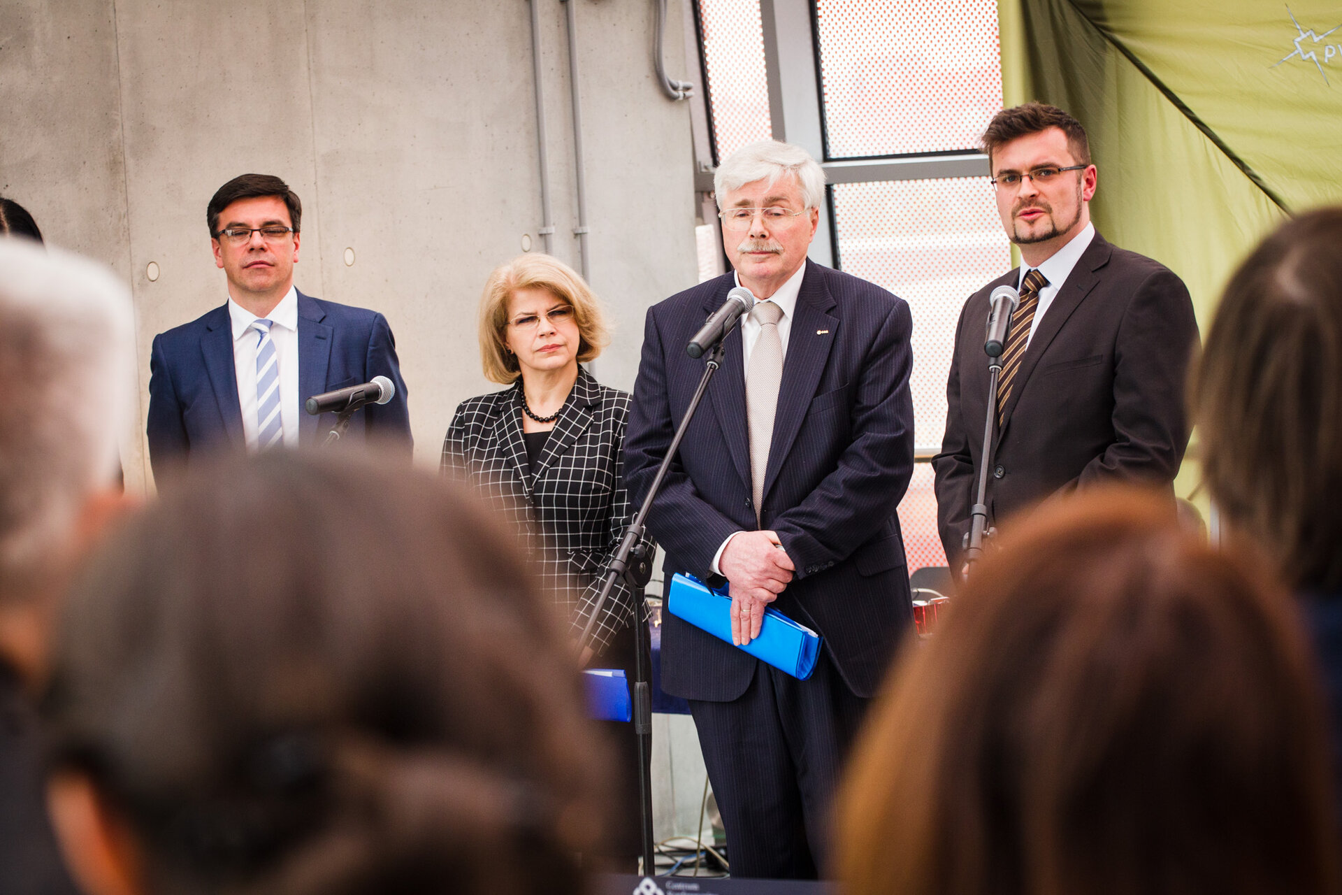 Briefing z udziałem G. Henclewskiej, K. Kreuzberga i R. Firmhofera