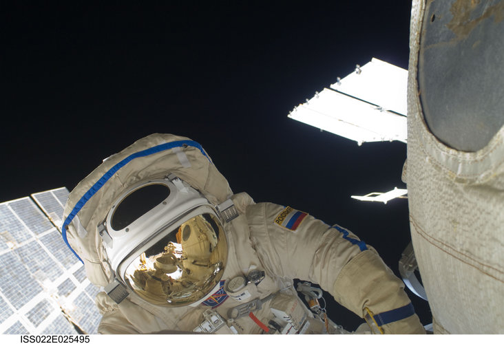 Maxim Suraev spacewalk