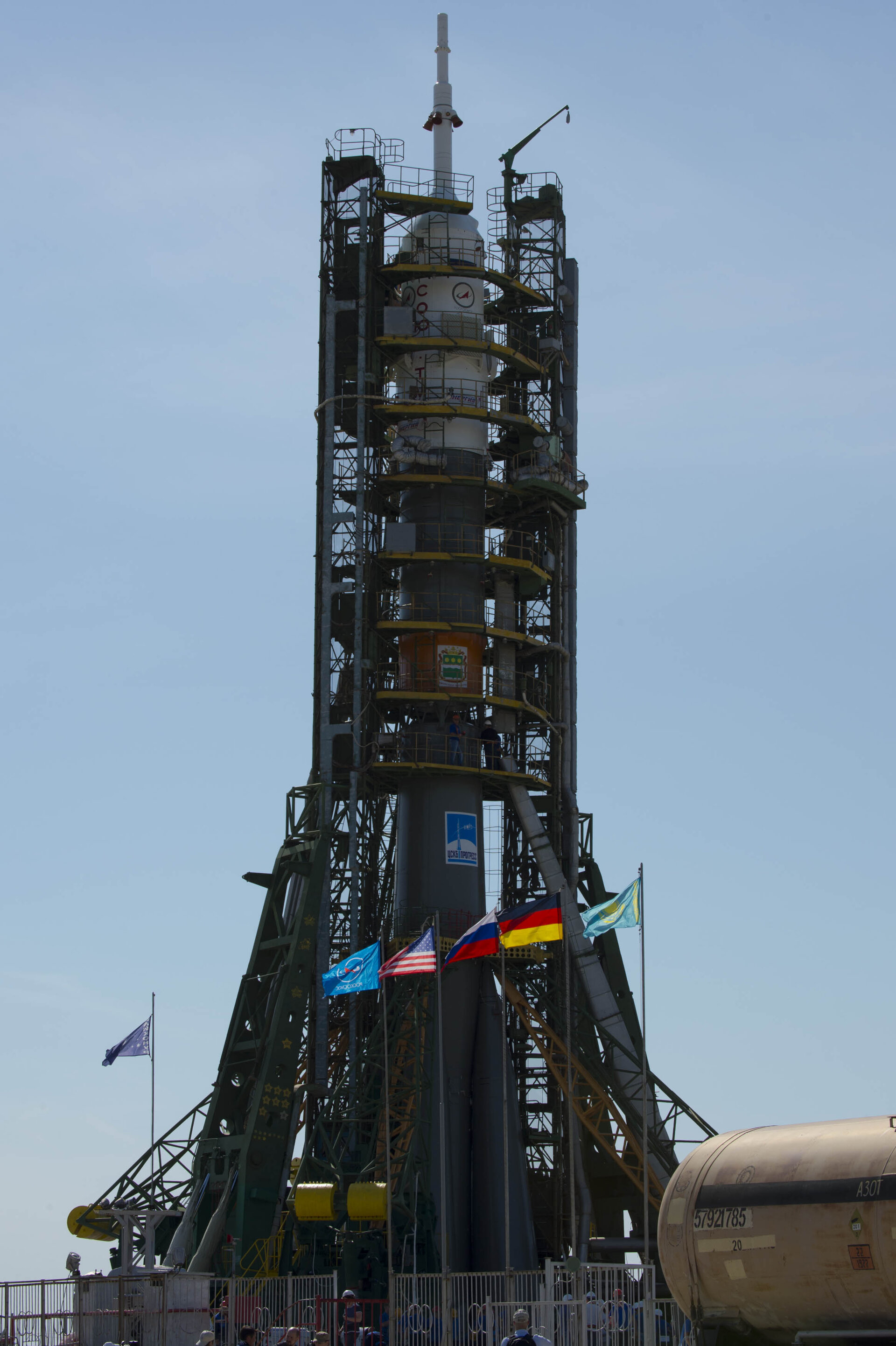 Soyuz TMA-13M spacecraft raised into vertical position