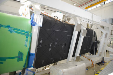 IXV during the last preparations at Thales Alenia Space 